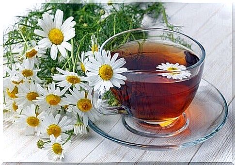 Chamomile helps you fight sore throat