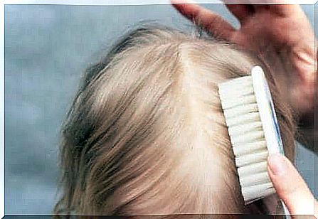 If the child has cradle cap, it is important to use a clean comb