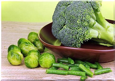 Broccoli helps counter the effects of decalcifying foods.