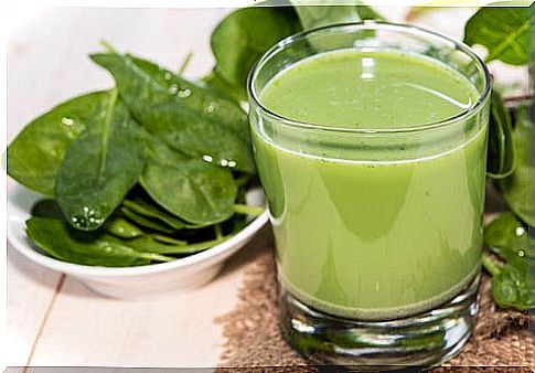 Green aloe vera juice.