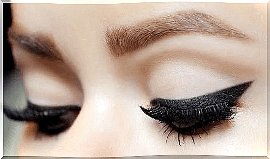 eyelash makeup if your eyes are small