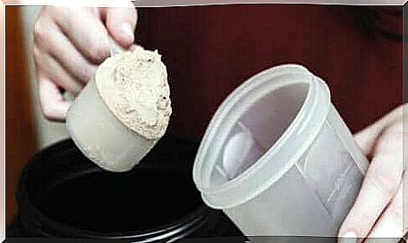 Calcium caseinate in a shaker.